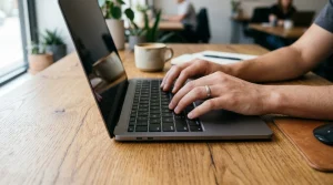 Klávesové Zkratky, Návody, Tipy a Řešení Problémů | Vše o klávesnicích na Klávesnice.info 5 Hashtag Klávesová Zkratka: Jak Napsat # na PC | Klávesnice.info